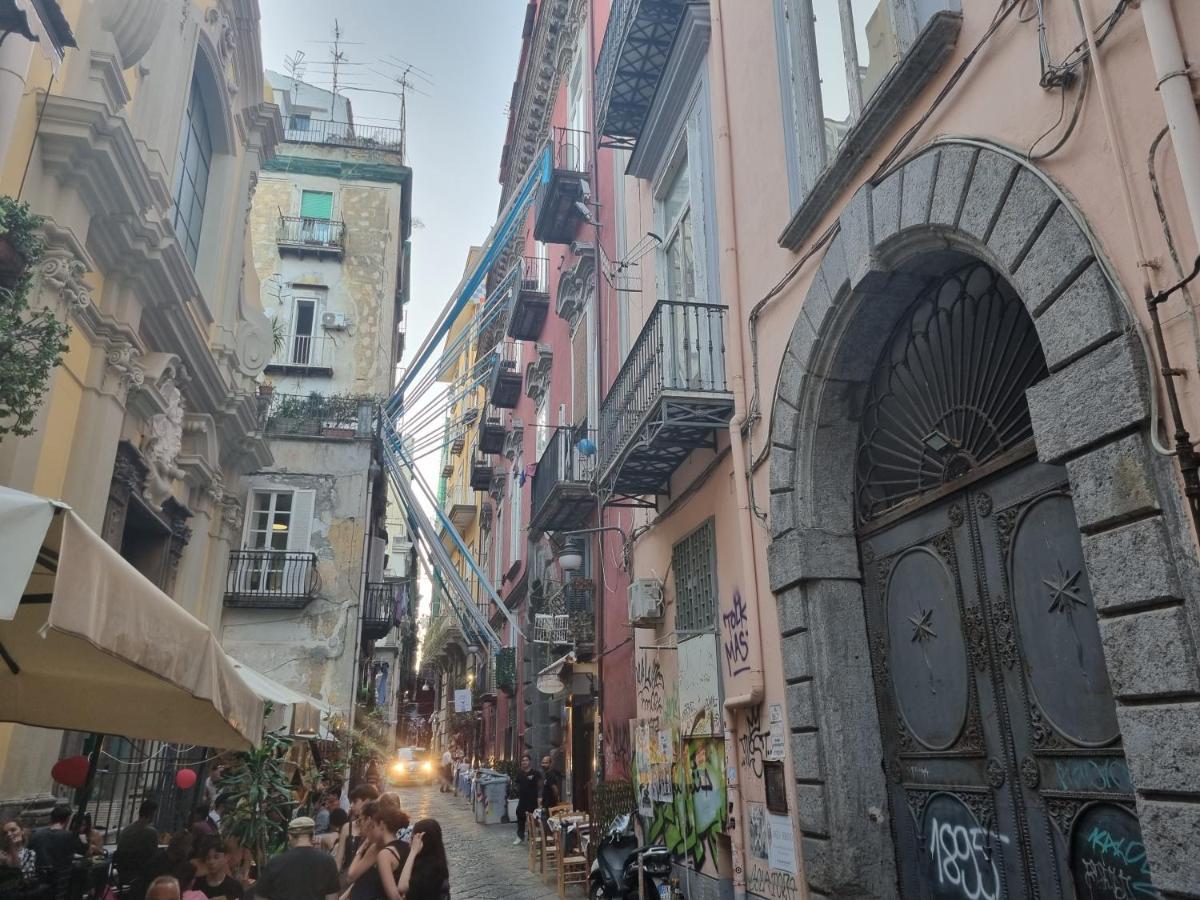 Appartamento Uanema House Napoli Esterno foto