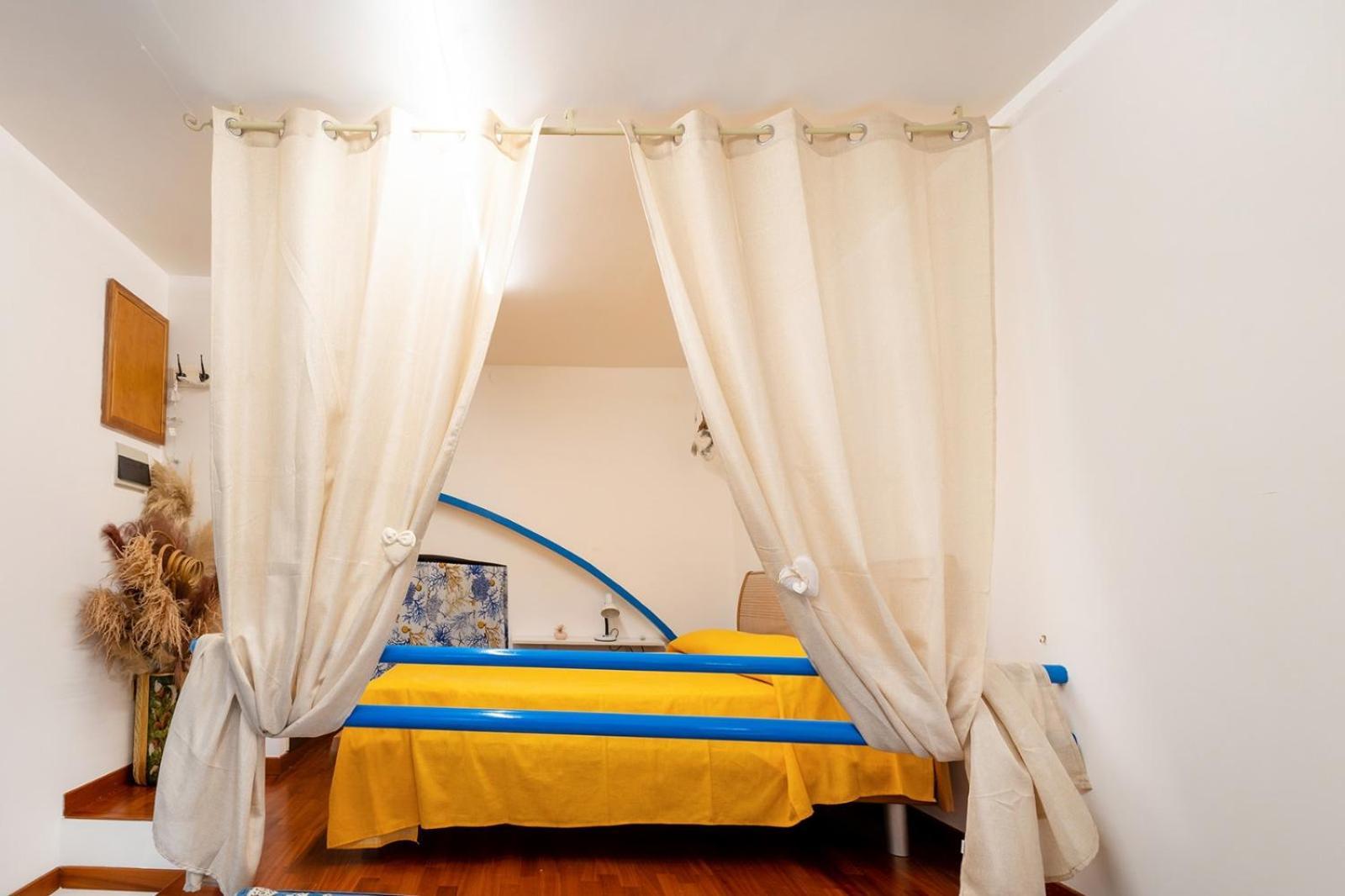 Appartamento Uanema House Napoli Esterno foto